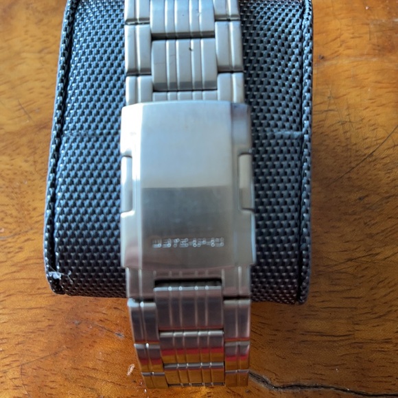 Guess watch - Picture 4 of 7